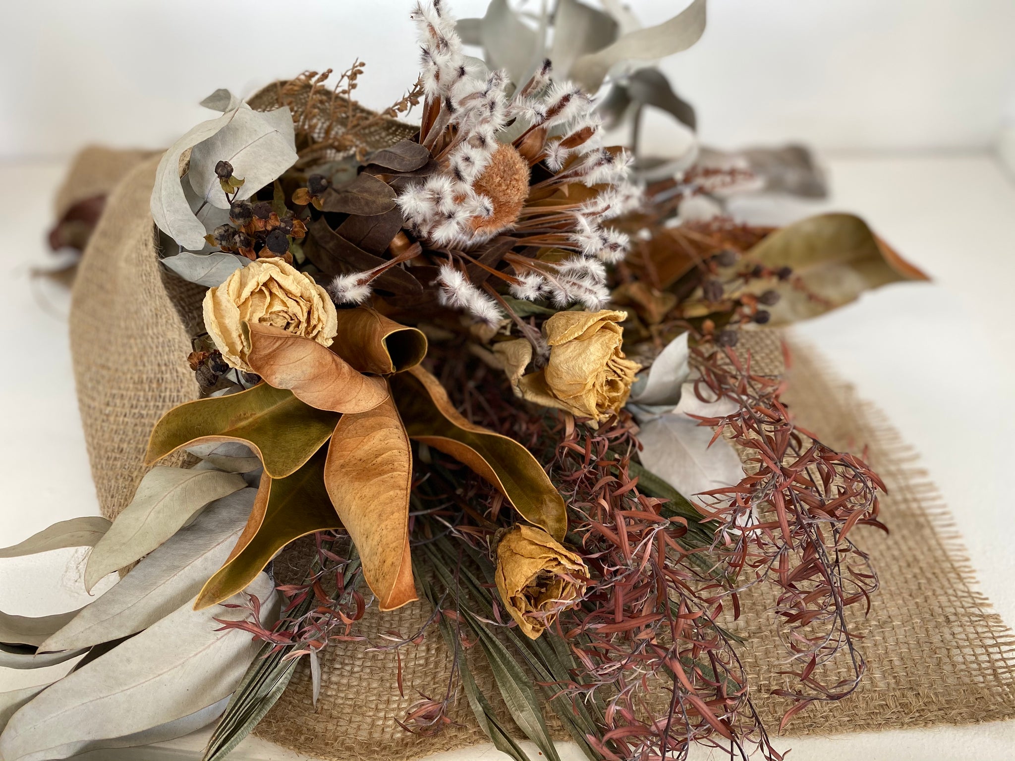 Dried Florals Hessian Wrapped – McKenzie's Flowers